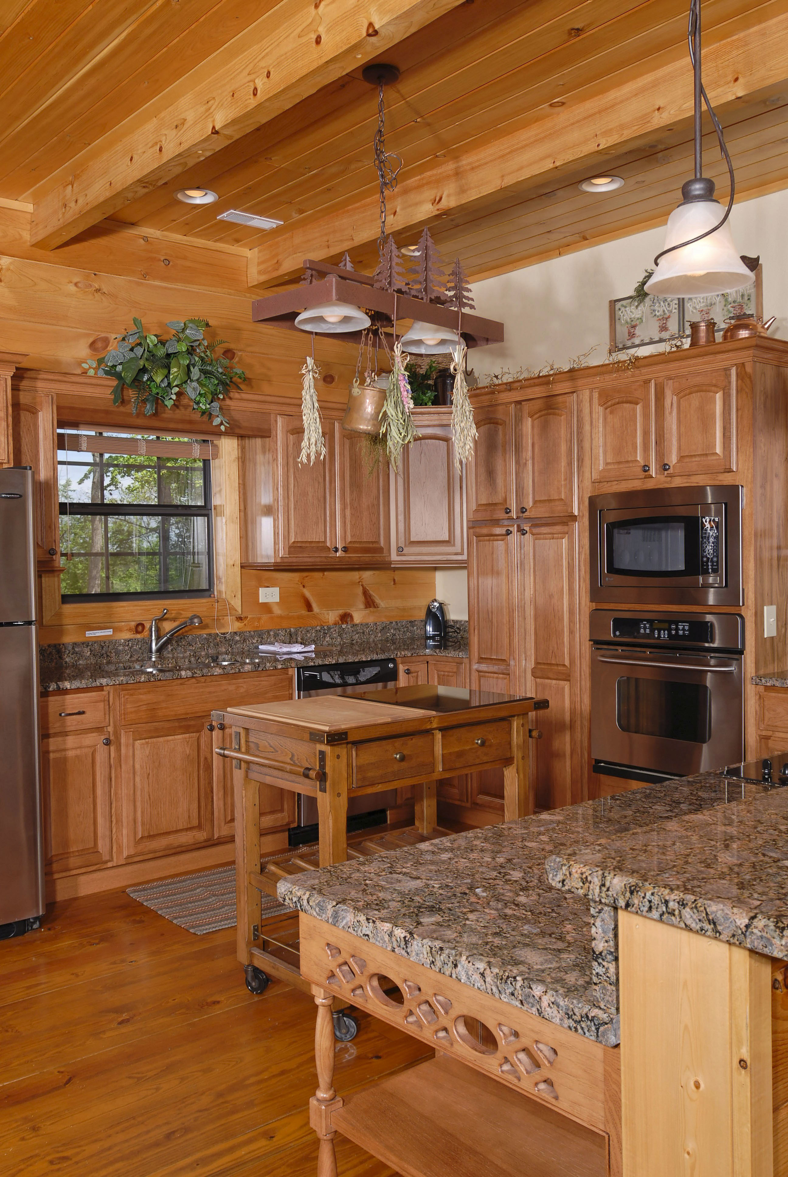 Pigeon Forge Vacation Mountain Cabin Rental